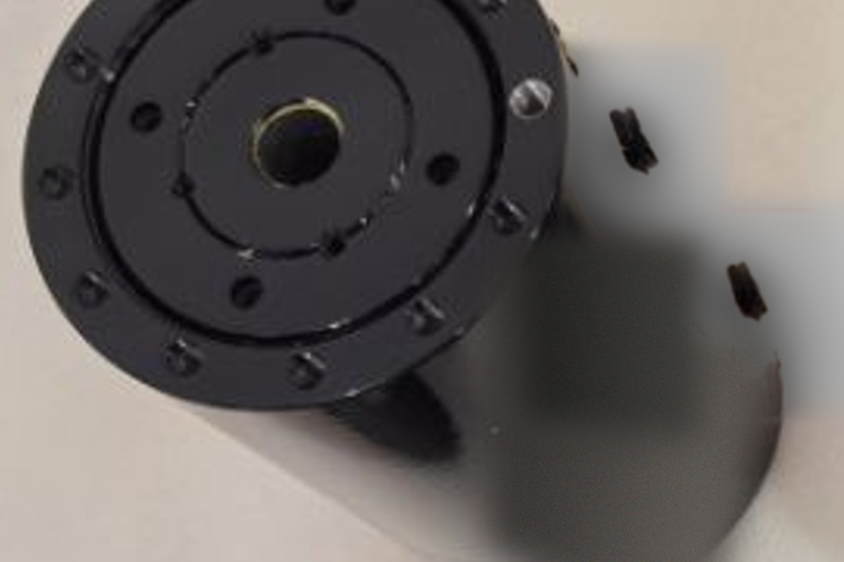 SRA-110 class rear-flange helical rotary actuator showing flange face and side ports (representative image of the same SRA-110 frame; 240-degree unit, not an original Putzmeister part)